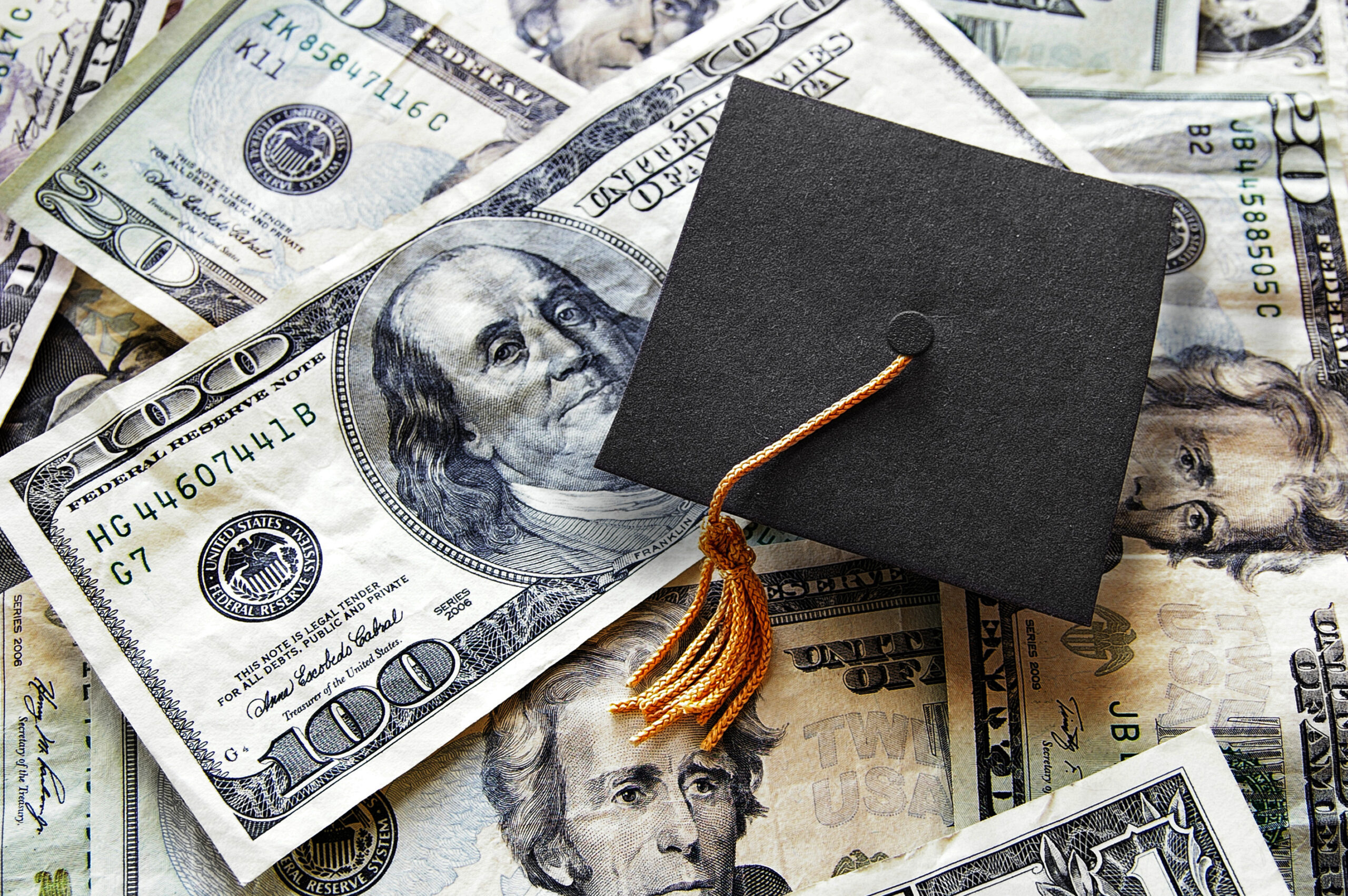 2024 LendKey Scholarship, Paper money with a graduation cap on top.