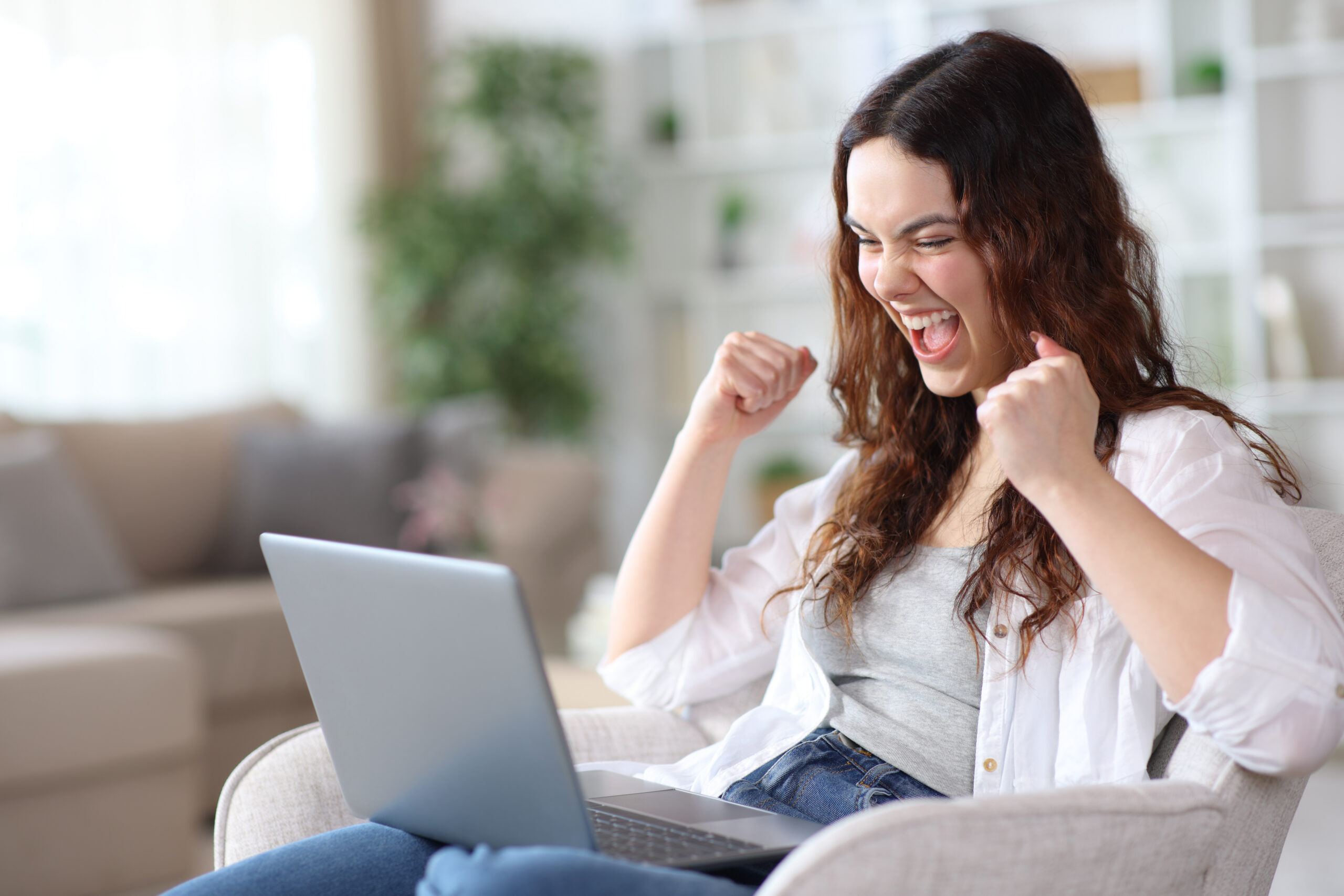 Featured image for “How to Improve Your Chances of Getting Approved for a Student Loan”